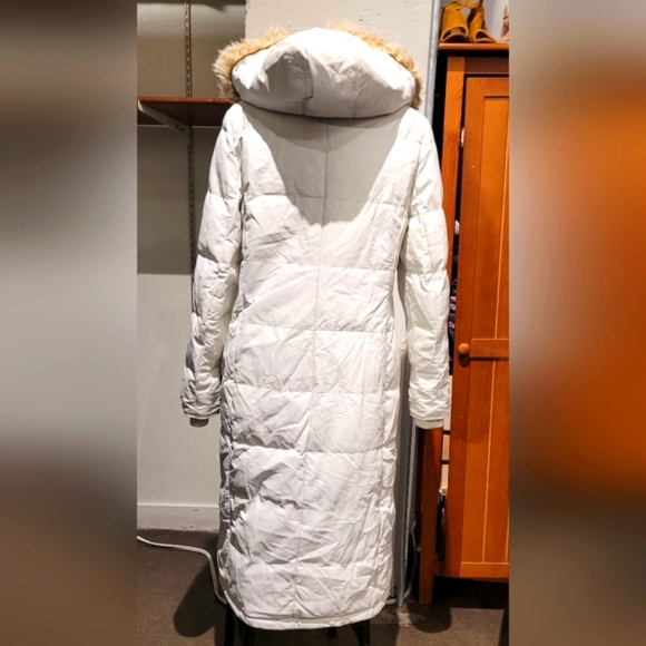 Danier women's white puffer leather long winter coat size small - Picture 3 of 11